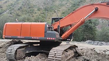 ZX: Экскаватор, Hitachi, 2013 г., Гусеницалуу — 2