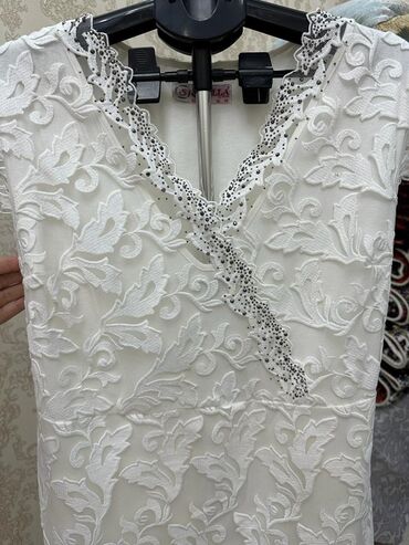 белый платье красивая: Вечернее платье, 2XL (EU 44)
