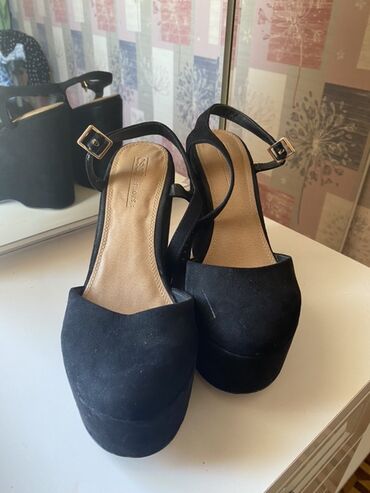 tek qas sepler: ASOS Shoes qadın platforma sandal - Rəng: qara - Model: platforma