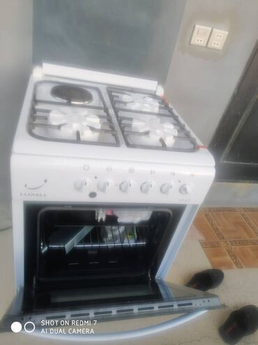 Кухонные комбайны и измельчители: Плита Indesit, Газовая, Отдельностоящая, Новый