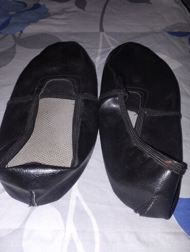 домашние тапочки новый: Qara rəngdə gimnastika/ritmika üçün ayaqqabı (çexik) - Material: süni