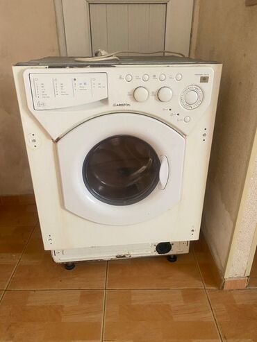 masin ucun maqnitofon: Paltaryuyan maşın Hotpoint Ariston, 6 kq, Təmirə ehtiyacı var, Avtomat, Qurutma var, Ünvandan götürmə
