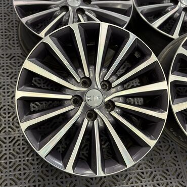 Диски: Литые Диски R 18 Kia, Комплект, отверстий - 5, Б/у — 9