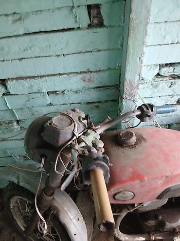 gaz 24 volga: Sovet istehsalı köhnə tip motosiklet (sürətli kros/enduraya bənzər — 5