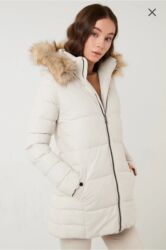 женская новая куртка: YENİDİR, etiketi üzərindədir 
Türkiyə istehsalı 
Ölçüsü - S