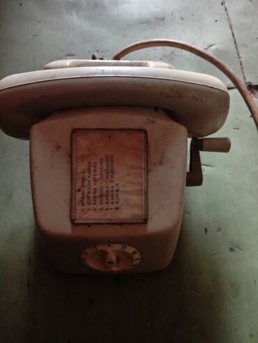 Ostali predmeti za kolekcionarstvo: Stare fiksni telefon vojni