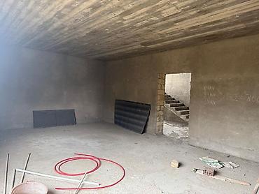 1 sot torpaq satilir: Satılır: həyət evi və əlavə tikili kompleksi - Ümumi sahə: hasarlı — 5