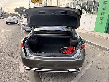 byd 2: Geely Emgrand: 2018 г., 1.5 л, Автомат, Бензин, Седан — 9