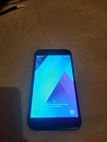 Samsung Galaxy A3 2017, 16 GB, rəng - Qara, Barmaq izi — 1