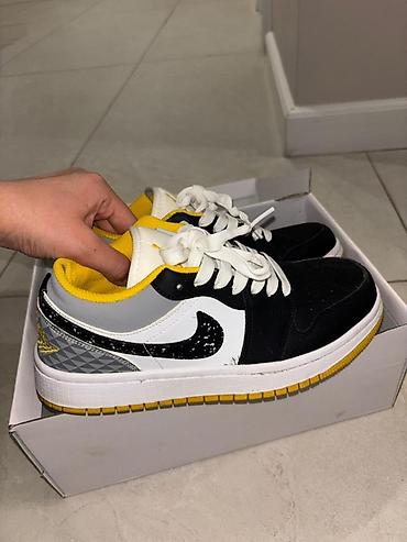 кросовки джорданы: Кроссовки в стиле баскетбольных низких Air Jordan/Nike. - Цветовая — 6