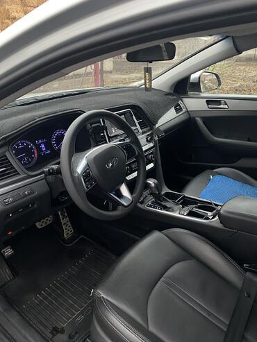 Hyundai: Hyundai Sonata: 2019 г., 2 л, Автомат, Газ, Седан — 6