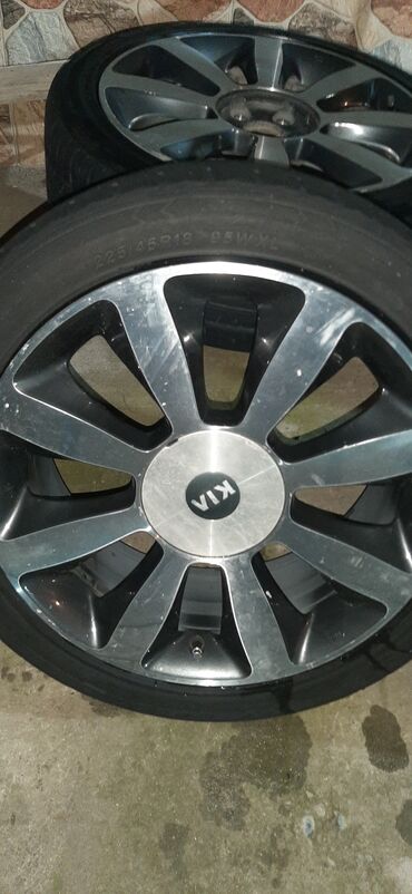 Disk təkərlər: İşlənmiş Disk təkər Kia 225 / 45 / R 18, 5 Boltlu