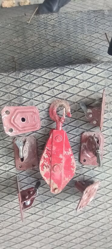 Digər texniki əl alətləri: Telfer və apalovka tutacağları - Şamaxinkada sürücüyə 40 manat verib — 9