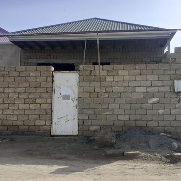 sumqayitda heyet evleri 2018: 4 комнаты, 140 м², Нет кредита, Без ремонта