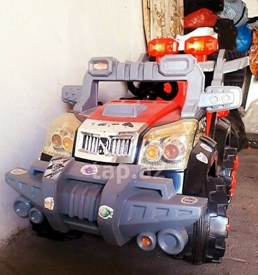 Uşaqlar üçün nəzərdə tutulmuş bu elektrikli maşın, real avtomobil