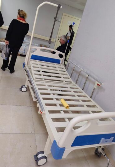 Divan və kreslo dəstləri: Xeste carpayisi satilir 350azn. Unvan Sumqayit m 0568 Nigaz