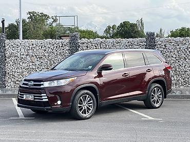 Toyota: Toyota Highlander: 2019 г., 3.5 л, Автомат, Гибрид, Кроссовер — 2