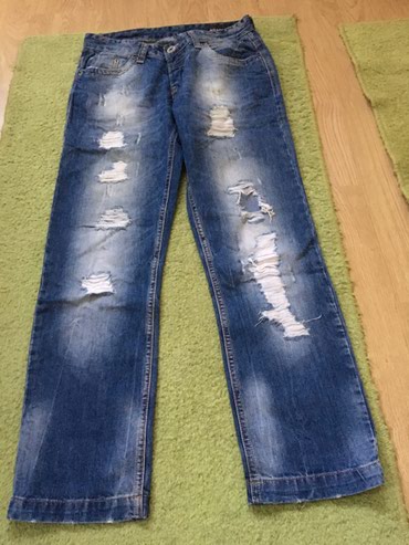 moncler xl velicina: Jeans XL (EU 42)