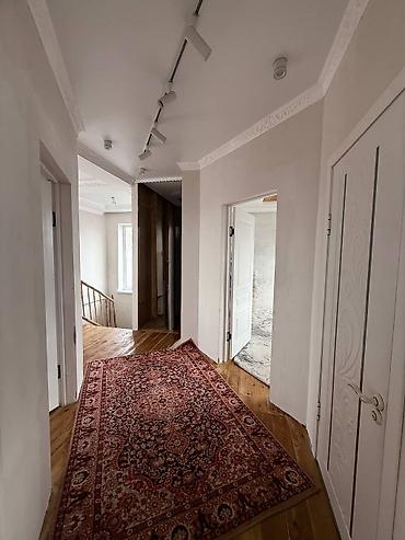 Продажа коттеджей и домов: Продаётся двухэтажный кирпичный дом с ограждённым участком и отдельной — 2