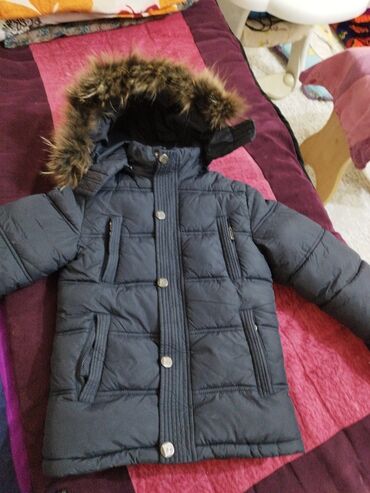 зимный сапоги: Куртка зимняя на мальчика рост 110 см 6-7 лет.В отличном состоянии