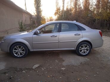 автомобиль продаж: Daewoo Lacetti: 2004 г., 1.6 л, Механика, Газ, Седан