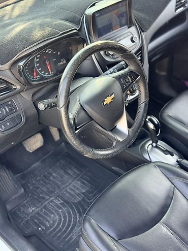 сиденья спарк: Chevrolet Spark: 2017 г., 1 л, Автомат, Бензин, Хэтчбэк — 7