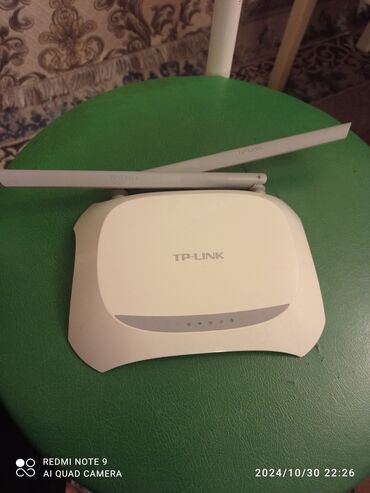 Modemlər və şəbəkə avadanlıqları: Tp-link Wi-Fi modemi tezedir