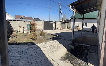 Продажа коттеджей и домов: Срочно!!! Продается Дом в ж-м Тэц-2 Очень перспективный район Участок at lalafo.kg — 15 Продажа коттеджей и домов: Срочно!!! Продается Дом в ж-м Тэц-2 Очень перспективный район Участок — 15