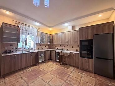 4 5 saatliq is elanlari: İcarəyə verilir 4 otaqlı yeni tikili 185 m², Nəsimi r. 1 150 AZN/ay 4 — 1