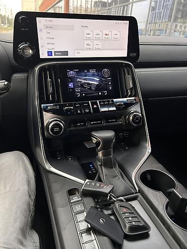 чехлы бу: Lexus LX: 2022 г., 3.5 л, Автомат, Бензин, Внедорожник — 4