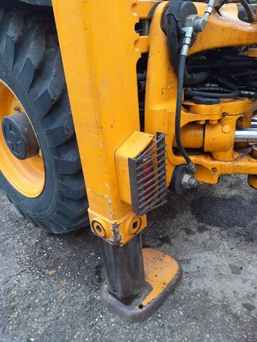 Ekskavatorlar: JCB bekoloder satılır, ideal vəziyyətdə. 2013-cü il buraxılış Motor — 10