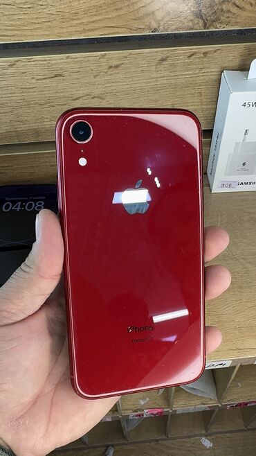 Apple iPhone: IPhone Xr, Б/у, 128 ГБ, Защитное стекло, Чехол, 80 %