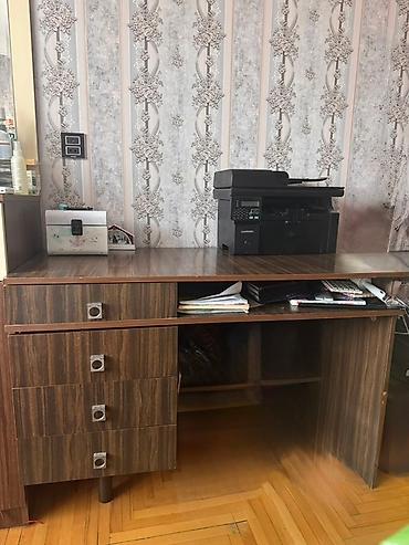 iş masa: Masa – kompakt və funksional model Uzunlugu 110 sm, eni 60 sm - — 1