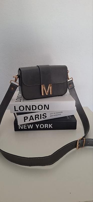 Torbe: Ponovo na stanju u više boja! Cena: 2700 dinara Mini crossbody — 13