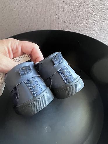 23: Детские зимние ботинки Clarks, темно‑синие, на меху.э Забирать в 12 — 3