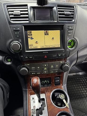 Toyota: Toyota Highlander: 2012 г., 3.5 л, Автомат, Бензин, Кроссовер — 8