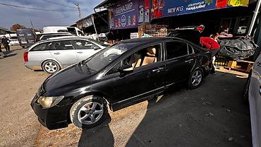 Honda: Honda Civic: 2009 г., Автомат, Гибрид — 10