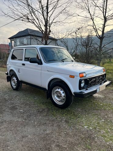 yumz traktor satisi: VAZ (LADA) 4x4 Niva: 1.7 l | 2010 il 185233 km Ofrouder/SUV