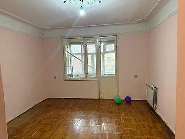 samux makler: Sumqayıt, 3 otaqlı, Köhnə tikili, 80 kv. m — 1