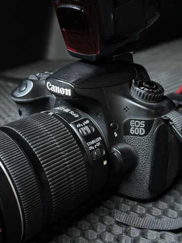 Фотоаппараты: Срочно продаю фотоаппарат 📸 Canon 60d 18-135mm В отличном состоянии