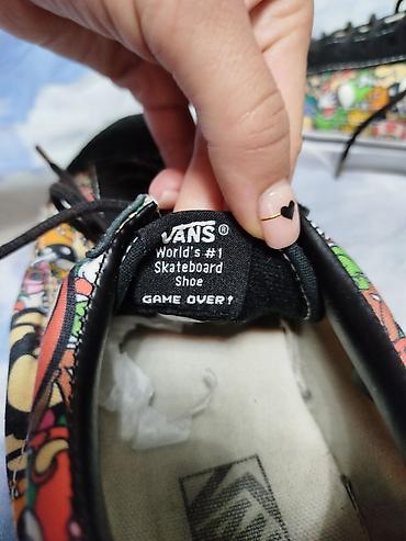 Кроссовки и спортивная обувь: Продаю мужские кросовки на 45 размер (46) маломерят в отличном — 4