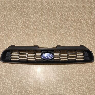 Решетки, облицовки: Решетка радиатора Subaru 2001 г., Б/у, Оригинал, Япония