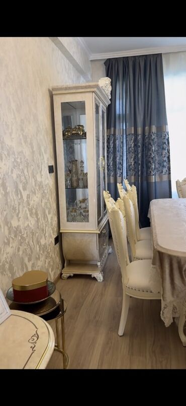 Masa və oturacaq dəstləri: Qonaq otağı üçün, Yeni, Açılan, 8 stul — 4