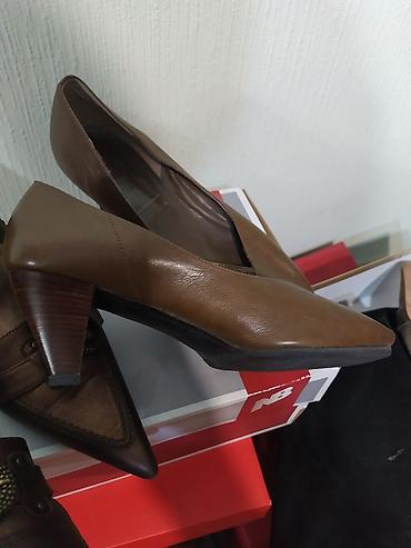 Туфли: Продаю туфли,в хорошем состоянии, производство Испания, размеры 38- — 2