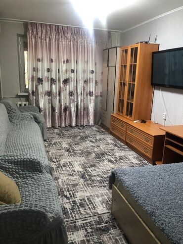 я ищу 2 комнатную квартиру в бишкеке на 30 000 сом: 2 комнаты, Собственник, С мебелью полностью