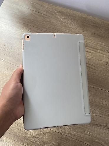 Планшеты: Планшет, Apple, память 64 ГБ, 10" - 11", Wi-Fi, Б/у, Детский цвет - Золотой — 6