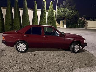 mini canta: Mercedes-Benz 190 (W201): 2 l | 1987 il Sedan — 3