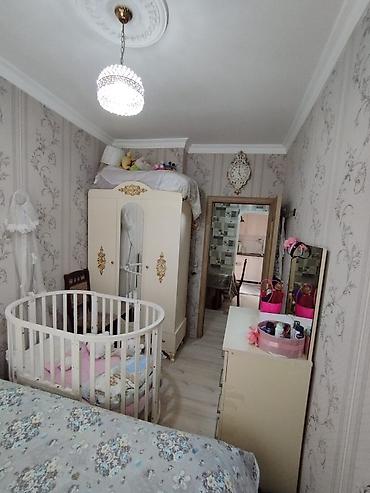kirayə ev zabrat 1: Sumqayıt şəhəri, 13 mkr, 9/1 i, 2 otaq 3 otaqlıya düzəlib,otaqların — 8