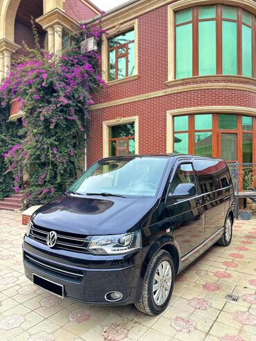 Volkswagen: Volkswagen Multivan: 2 l | 2013 il Universal — 2