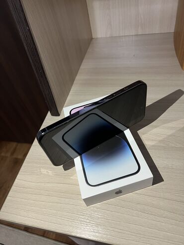 Apple iPhone: IPhone 14 Pro Max, Б/у, 256 ГБ, Deep Purple, Защитное стекло, Чехол, Коробка, 86 %